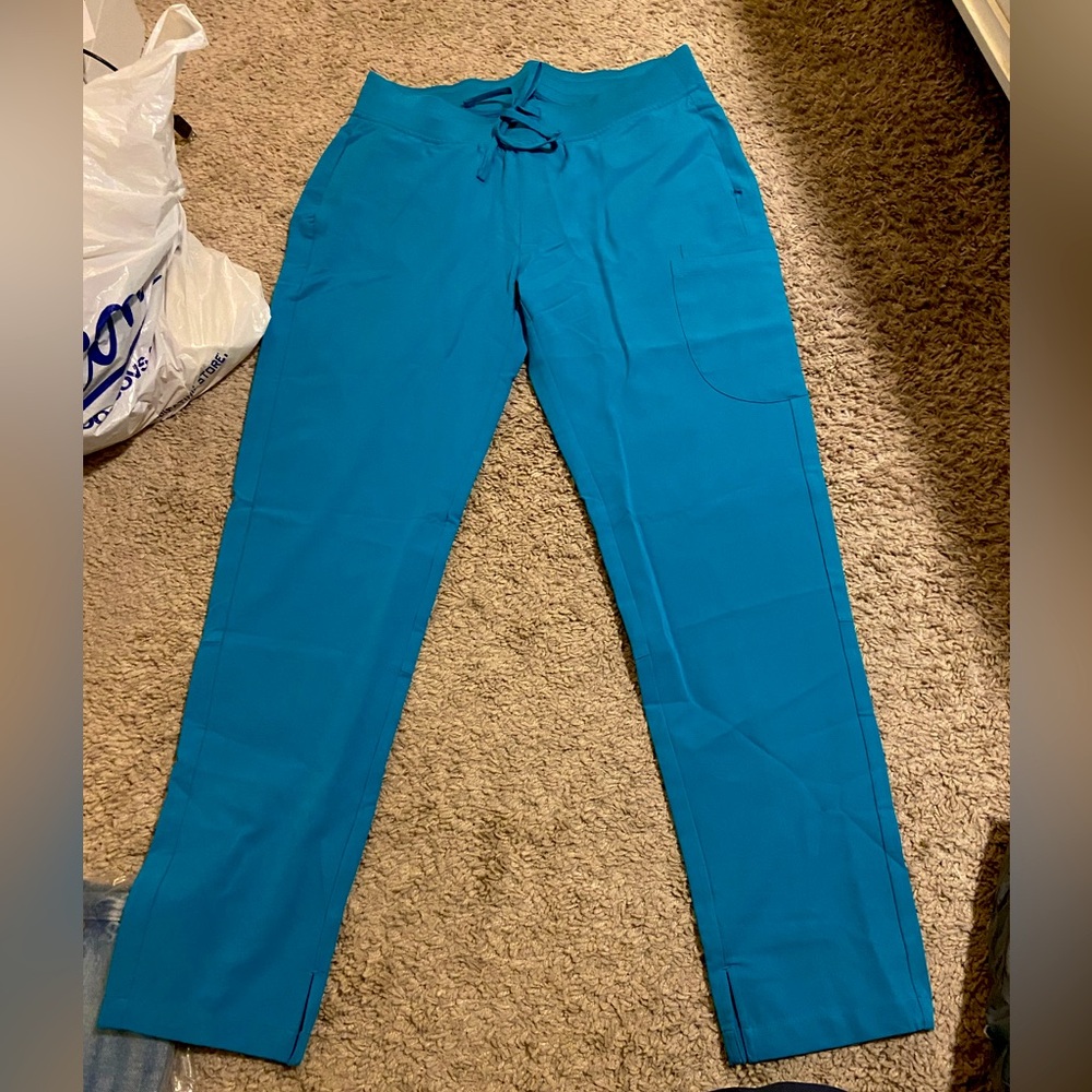 Mandala Scrub Bottom